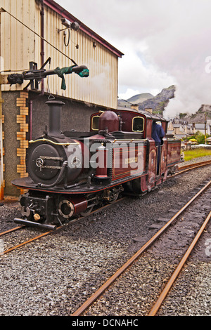 Motore di vapore sulla ferrovia Ffestiniog Foto Stock