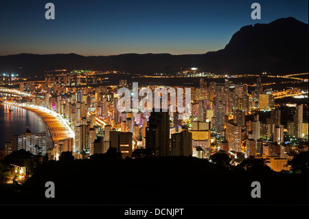 Benidorm, Alicante, Spagna, di notte Foto Stock