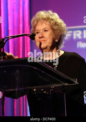 Peggy Albrecht casa accogliente il ventiduesimo un pranzo di gala in onore di "dell'Anno" Russell Brand - Show di Los Angeles, California - 29.10.11 Foto Stock