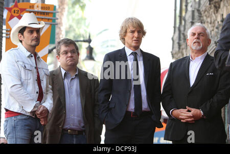 Brad Paisley, Patton Oswalt, Owen Wilson, John Ratzenberger John Lasseter premiato con una stella sulla Hollywood Walk of Fame di Los Angeles, California - 01.11.11 Foto Stock