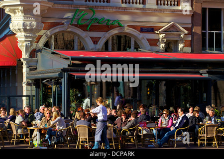 Cafe a Rembrandtplein, Amsterdam, Paesi Bassi, Europa Foto Stock