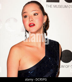 Devon Aoki 2011 MOCA Gala: 'L'artista vita Manifesto' diretto da Marina Abramovic al MOCA Grand Avenue - Gli arrivi di Los Angeles, California - 12.11.11 Foto Stock