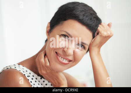 Bella donna di mezza età Foto Stock