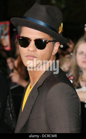 Bruno Marte il Twilight Saga: Rottura dell'Alba - Parte 1 Premiere Mondiale tenutosi a Nokia Theater L.A. Vive a Los Angeles, California - 14.11.11 Foto Stock