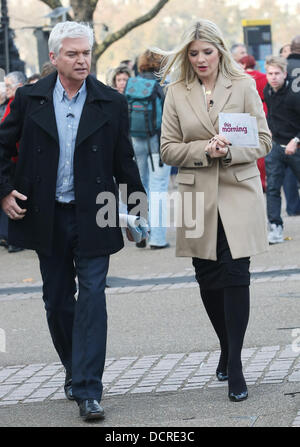 Phillip Schofield e Holly Willoughby riprese per questa mattina presso la ITV Studios di Londra - Inghilterra - 15.11.11 Foto Stock