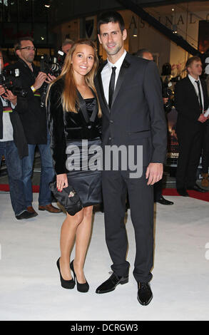 Jelena Ristic e Novak Djokovic il Twilight Saga: Rottura dell'Alba - Parte 1 premiere del film, tenutasi al Westfield - arrivi a Londra, Inghilterra - 16.11.11 Foto Stock