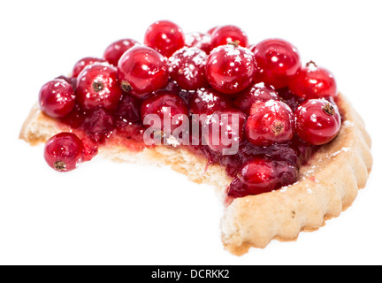 Ribes rosso Cupcake isolati su sfondo bianco (con frutta fresca) Foto Stock