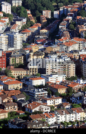 Panoramica di case residenziali ed edifici di appartamenti a San Sebastian, Paesi Baschi Foto Stock