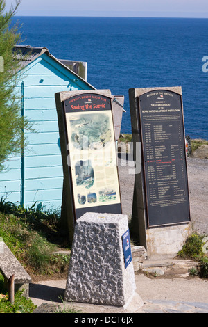 La penisola di Lizard, Cornwall Inghilterra England Regno Unito. Memoriale per il salvataggio della Suvic Foto Stock