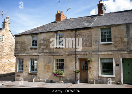 Ex Birreria edificio sulla North Street. Winchcombe. Gloucestershire, Inghilterra Foto Stock