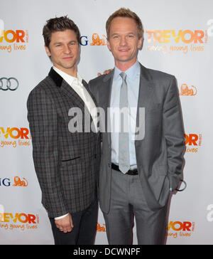 Neil Patrick Harris, David Burtka Il Trevor Project's 2011 Trevor Live! A Hollywood Palladium - arrivi a Los Angeles, Stati Uniti d'America - 04.12.11 Foto Stock