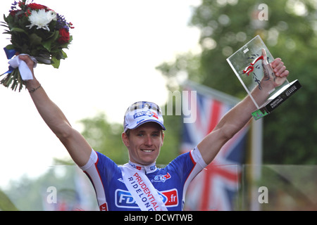 Arnaud Démare del team FDJ.fr della Francia vince 2013 Ride prudenziali Londra Surrey Classic. Foto Stock