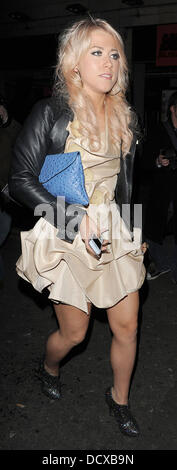 X fattore concorrente Amelia Lily. Il fattore X wrap party, tenutosi a DSTRKT club. Londra, Inghilterra - 14.12.11 Foto Stock