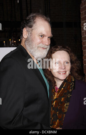 Jay O. Sanders e Maryann Plunkett apertura notturna dopo parte per "Tito Andronicus' presso il teatro pubblico di New York City, Stati Uniti d'America - 13.12.11 Foto Stock