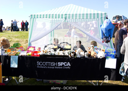 Scottish SPCA carità stallo a Carloway Scuola primaria 2013 Mostra agricola isola di Lewis in Scozia UK Foto Stock