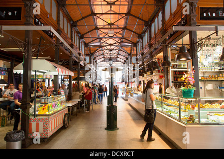 Madrid, San Miguel mercato. Foto Stock