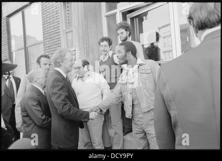 Jimmy Carter saluta i residenti del South Bronx, New York - - 176402 Foto Stock