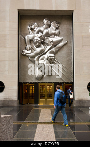 Notizie scultura di Isamu Noguchi al Rockefeller Center Foto Stock