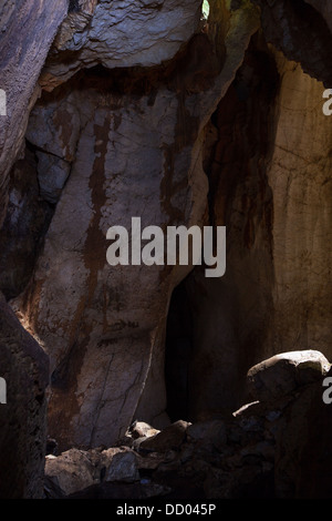 In una caverna di Crimea sul chatyr-dag plateau Foto Stock