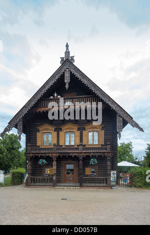 Casa in Alexandrowka, la colonia russa nel nord di Potsdam, Germania Foto Stock