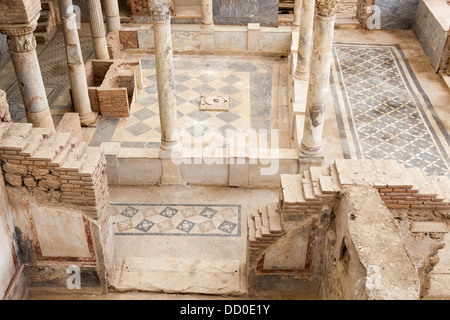 Una grande sala in una delle case Terrazza, Efeso, Turchia Foto Stock