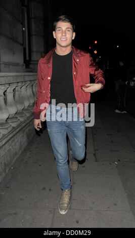Joey Essex lasciando Aura nightclub. Londra, Inghilterra - 12.01.12 Foto Stock