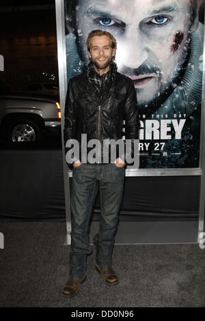 Joe Anderson La prima mondiale di "grigio" tenutasi presso il Regal Cinemas - Gli arrivi di Los Angeles, California - 11.01.12 Foto Stock