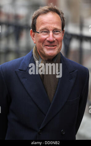 Richard Desmond arriva all'inchiesta Leveson tenuto presso il Royal Courts of Justice. Londra, Inghilterra - 12.01.12 Foto Stock