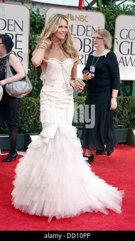 Elle Macpherson, sessantanovesima Annuale di Golden Globe Awards (Golden Globes 2012) presso il Beverly Hilton Hotel - Gli arrivi di Los Angeles, California - 15.01.12 Foto Stock