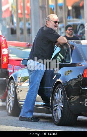 Kelsey Grammer e sua moglie colazione fuori a Beverly Hills Los Angeles, California - 17.01.12 Foto Stock