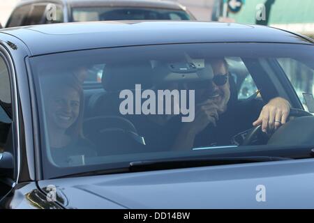 Kelsey Grammer e sua moglie Kayte Walsh colazione fuori a Beverly Hills Los Angeles, California - 17.01.12 Foto Stock