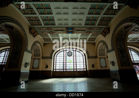 L'interno del terminale di Haydarpasa ad Istanbul in Turchia. Foto Stock