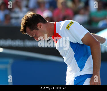 Juan Martin Del Porto (Arg) sconfitto Philipp KOHLSCHREIBER: risultati nei (Ger) in retta fissa. 6:4,6:2,6:1. Campo da tennis. Australian Open 2012. Melbourne. Australia - 22.1.12. Foto Stock