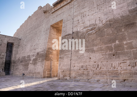 Medinet Habu tempio di Luxor, Egitto Foto Stock