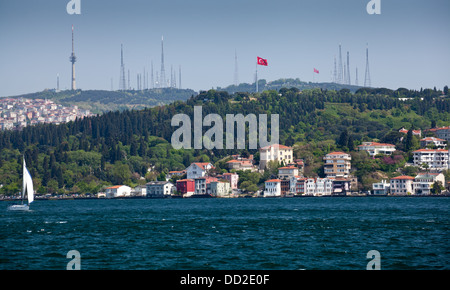 Il Bosforo costa diritta ad Istanbul in Turchia. Foto Stock