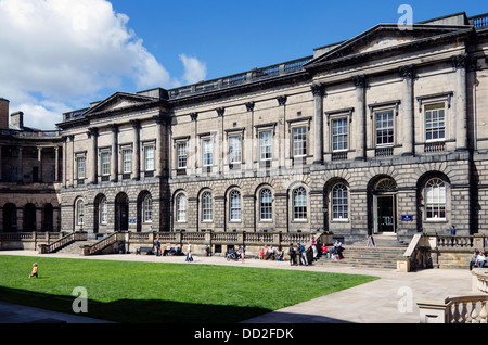 La quadrupla del vecchio collegio, parte dell'Università di Edimburgo. Progettato da Robert Adam e iniziata nel 1789 Foto Stock