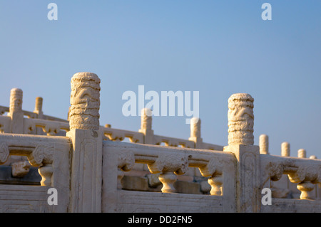 Le ringhiere che circondano il Tumulo Circolare altare vicino Pechino Tempio del Cielo. Foto Stock