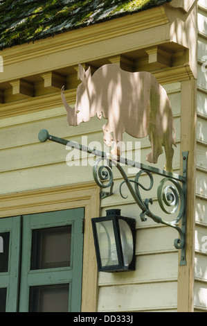Segno di rinoceronte, speziale Shop, coloniale Street, Colonial Williamsburg, Virginia Foto Stock