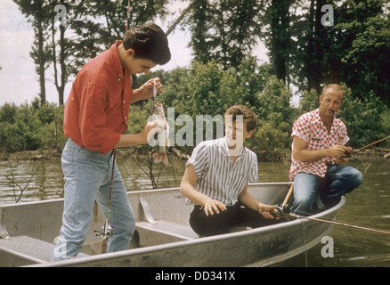 EVERLY fratelli noi vocal duo 1960 circa con Don a sinistra e Phil seduto Foto Stock