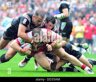 Londra, Regno Unito. 24 Ago, 2013. Gil Dudson durante la finale della Rugby League Challenge Cup tra scafo e FC Wigan Warriors dallo stadio di Wembley Credito: Azione Sport Plus/Alamy Live News Foto Stock