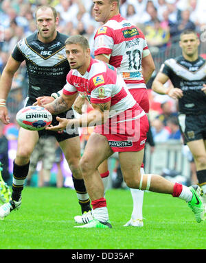 Londra, Regno Unito. 24 Ago, 2013. Michael Mcllorum in azione durante la finale della Rugby League Challenge Cup tra scafo e FC Wigan Warriors dallo stadio di Wembley Credito: Azione Sport Plus/Alamy Live News Foto Stock