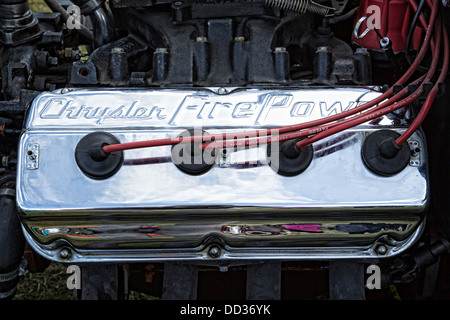 Motore Chrysler cromo coperchio bilanciere di dettaglio. Foto Stock