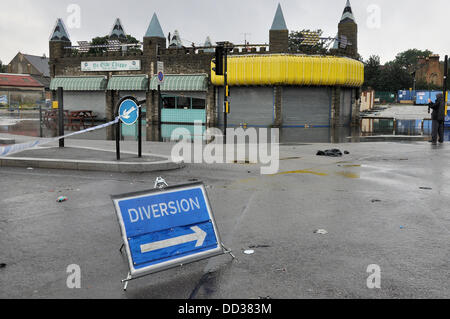 Precipitazioni estreme su Essex, UK, il 24 agosto ha causato gravi inondazioni comprese che lungo Southend on Sea lungomare che ha causato un danno a un certo numero di stabilimenti compresi food Foto Stock