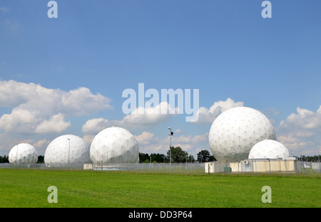 Bad Aibling Station (abbreviato BAS), XVIII Esercito degli Stati Uniti agenzia di sicurezza Stazione Campo, BND: Hortensie III, Echelon Foto Stock