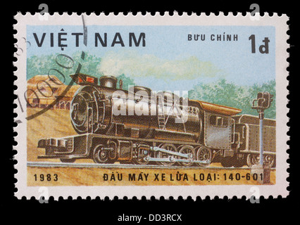 Il Vietnam-CIRCA 1983: un timbro stampato in Vietnam, mostra locomotiva a vapore, classe 140-601, circa 1983 Foto Stock