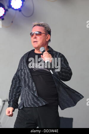 David van giorno peforming con sue Moxley a Havering Show, Harrow Lodge Park, Hornchurch, Essex. Foto Stock