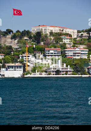 Il Bosforo costa diritta ad Istanbul in Turchia. Foto Stock