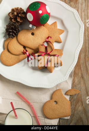 Gingerbread cookie su piastra Foto Stock