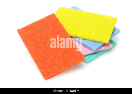 Cucina colorata spugnette su sfondo bianco Foto stock - Alamy