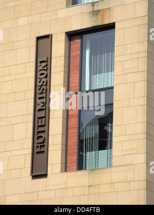 Hotel Missoni, situato nell'angolo di Victoria St & George IV Bridge, Edimburgo, Scozia, Regno Unito Foto Stock